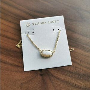 Ivory Pearl Pendant Elisa Gold Necklace